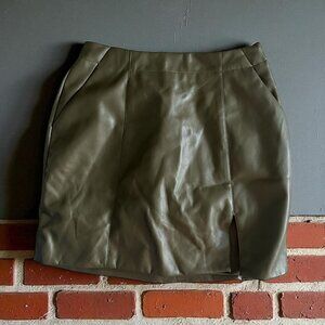 WEEEKEND Los Angeles Olive Green Faux Leather Skirt Size Small